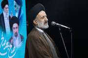 حضور مردم در صحنه، عامل اصلی ناکامی توطئه‌های دشمن است